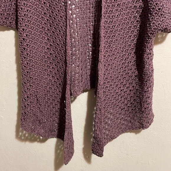 Old Navy dusty rose crochet open front top. Size medium. - Picture 4 of 5